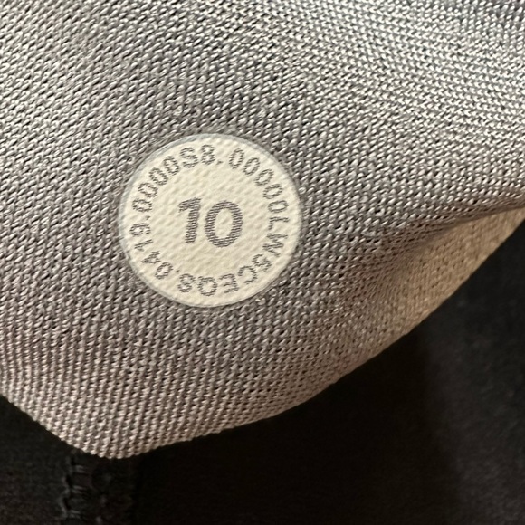 Lululemon Mapped Out High-Rise Tight 28" - Picture 10 of 11